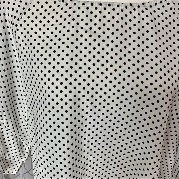 Umgee Polka Dot Flutter Sleeve Top Size Large - Picture 2 of 7